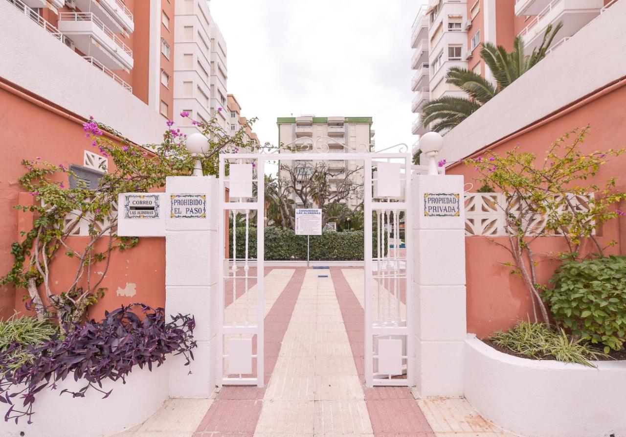 Apartamentos Marblau Las Alondras-Julio Y Agosto Solo Familias กันดิอา ภายนอก รูปภาพ